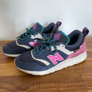New Balance 997H Athletic Shoes